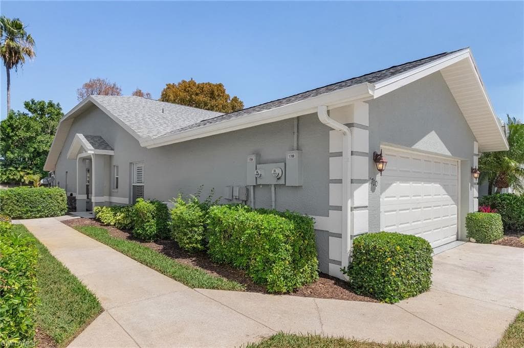 1700 Royal CIR 601 NAPLES, FL 34112