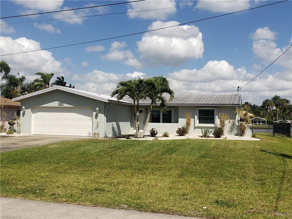 411 Grenier DR NORTH FORT MYERS, FL 33903