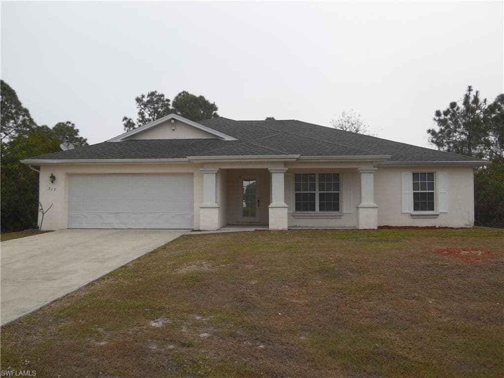 313 Palisades AVE LEHIGH ACRES, FL 33974