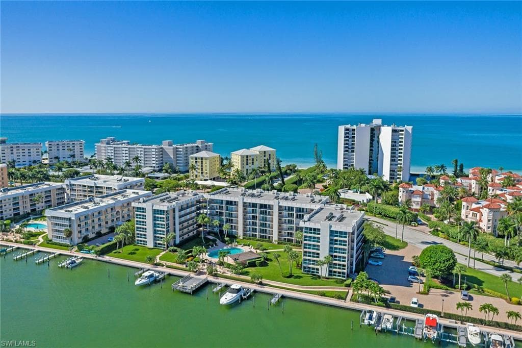 3500 Gulf Shore BLVD N 207 NAPLES, FL 34103