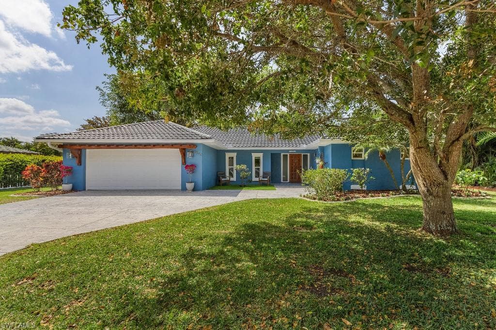3590 Knollwood RD FORT MYERS, FL 33919