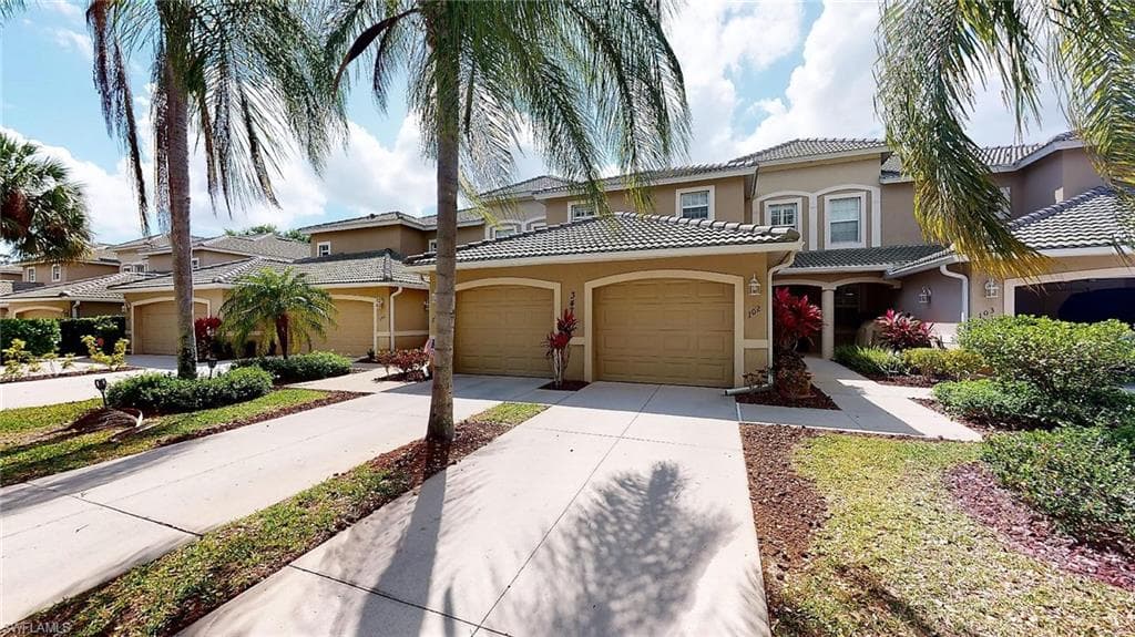 3475 Laurel Greens LN S 102 NAPLES, FL 34119