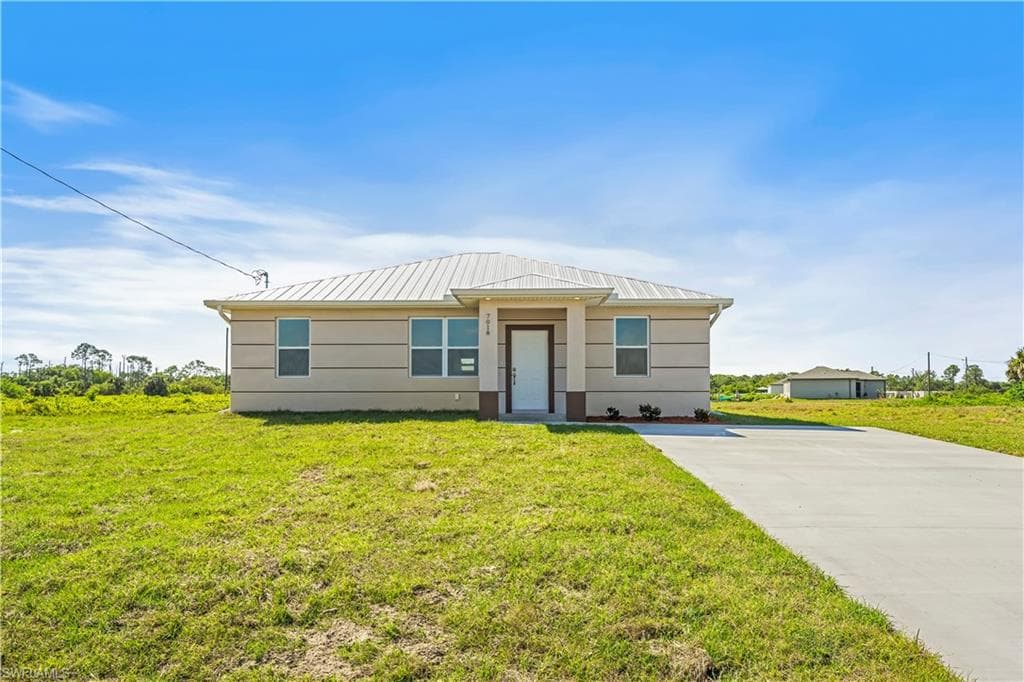 7018 Calder CIR LABELLE, FL 33935