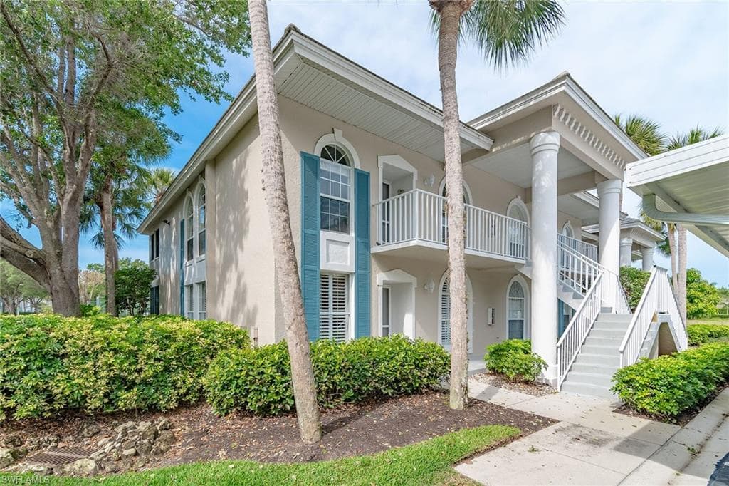 8161 Twelve Oaks CIR 511 NAPLES, FL 34113