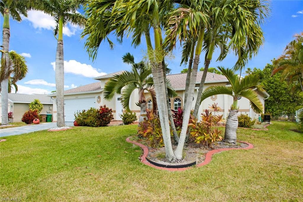 3919 SW 1st AVE CAPE CORAL, FL 33914