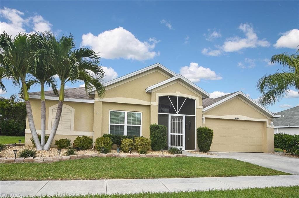 4644 Varsity CIR LEHIGH ACRES, FL 33971