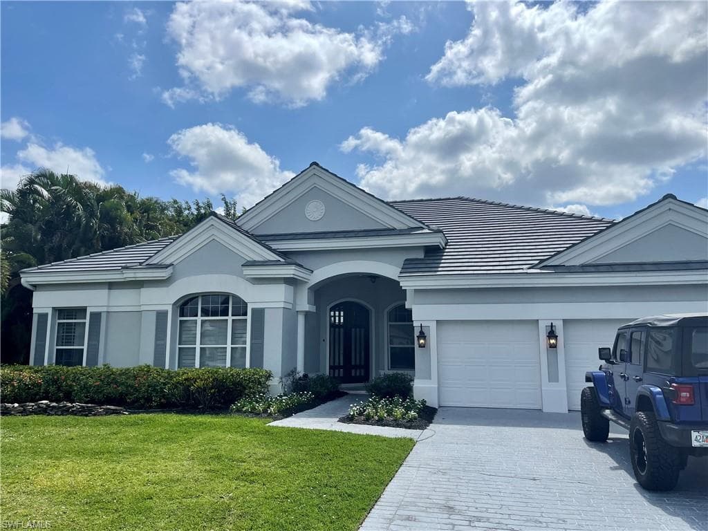 8150 Lowbank DR NAPLES, FL 34109