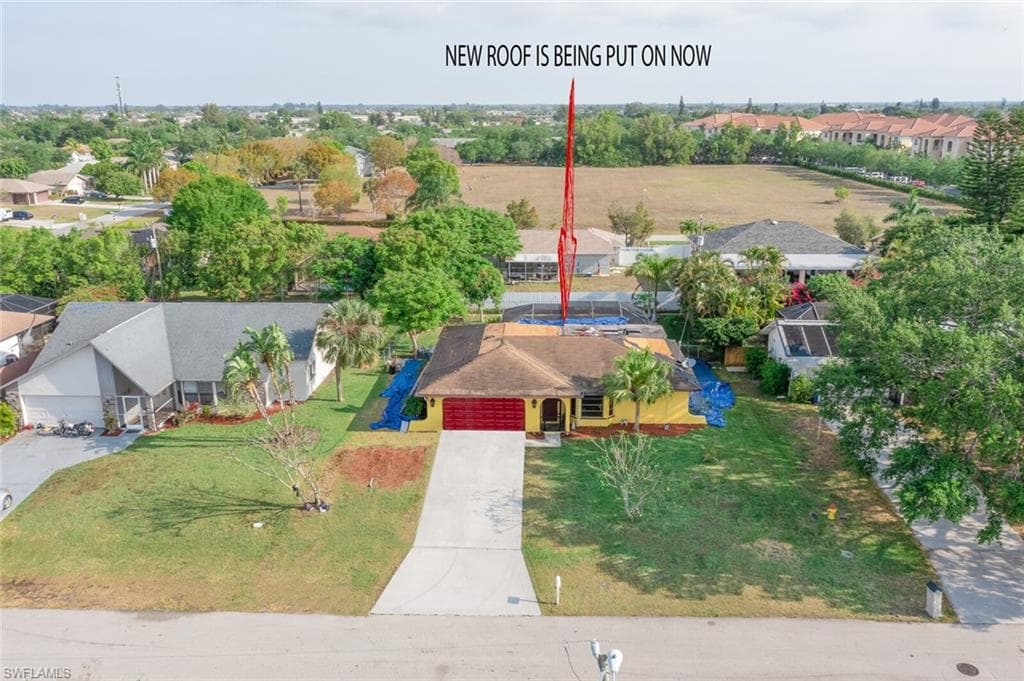 1025 NE Van Loon LN CAPE CORAL, FL 33909