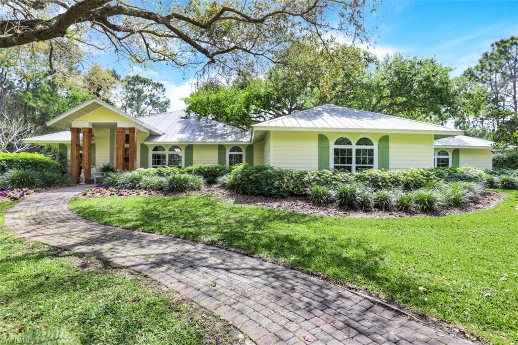 5730 Golden Oaks LN NAPLES, FL 34119