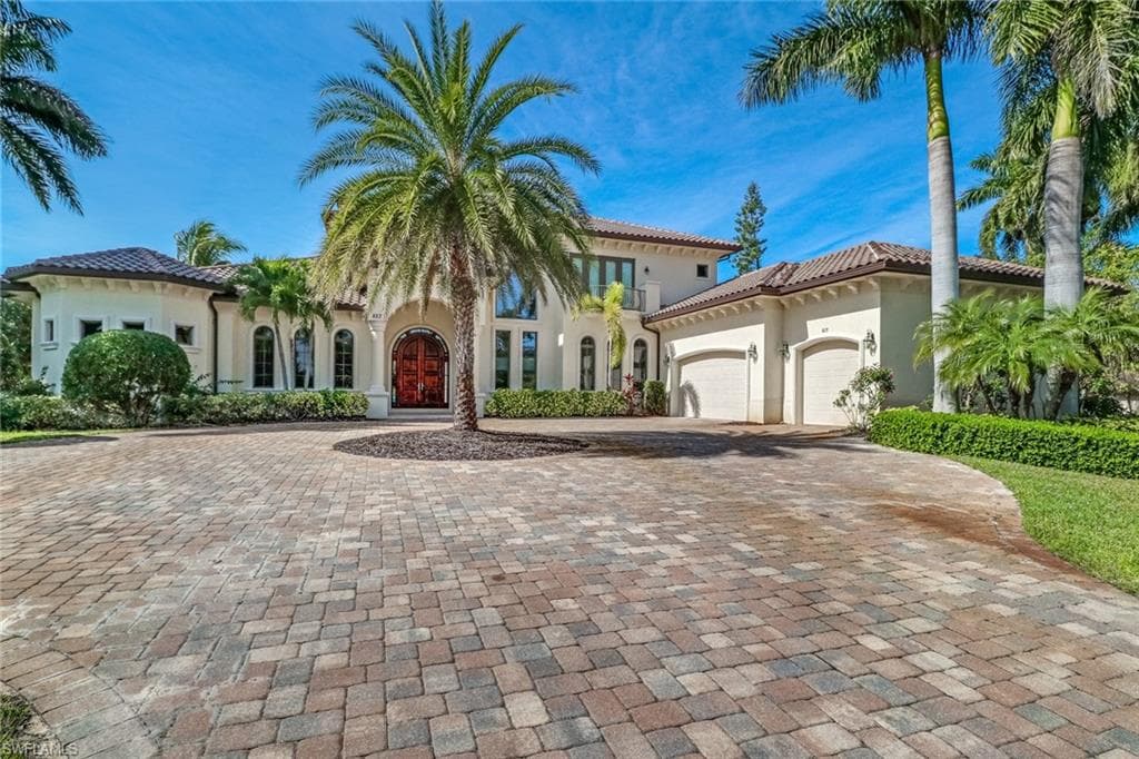 823 Cassena RD NAPLES, FL 34108