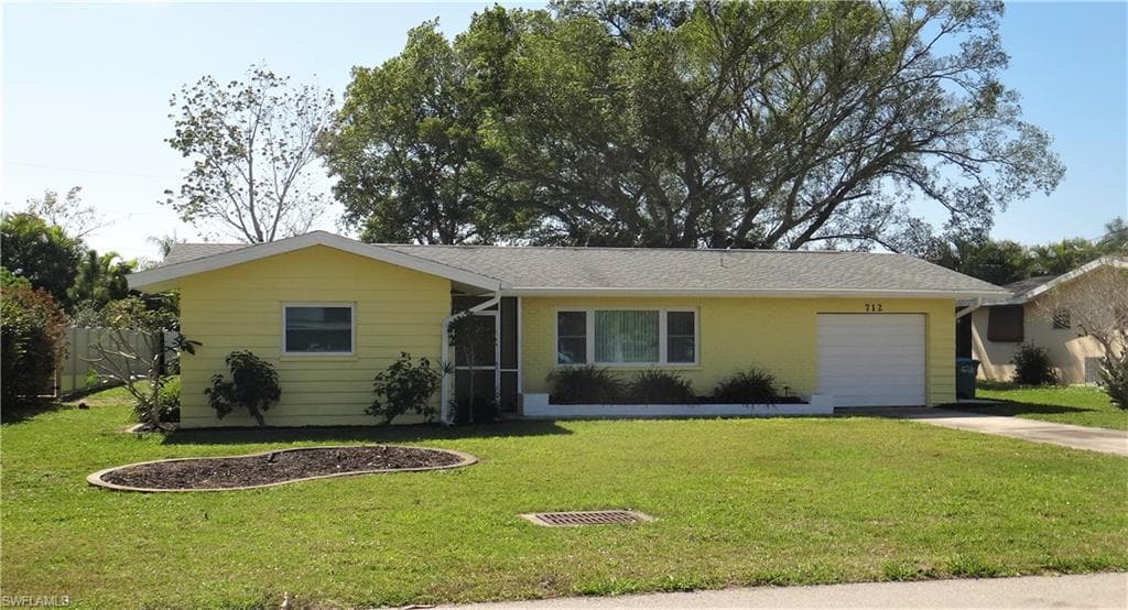 712 Sesame CT CAPE CORAL, FL 33904