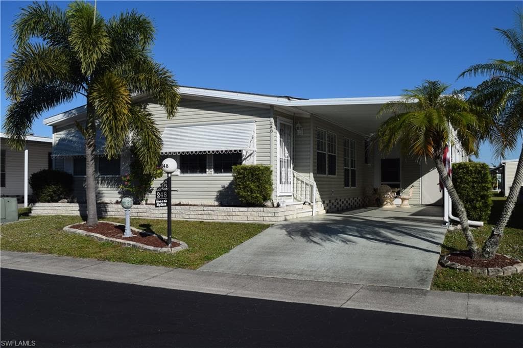248 Lakeside DR NORTH FORT MYERS, FL 33903