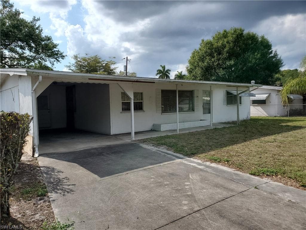 388 Montgomery AVE FORT MYERS, FL 33905