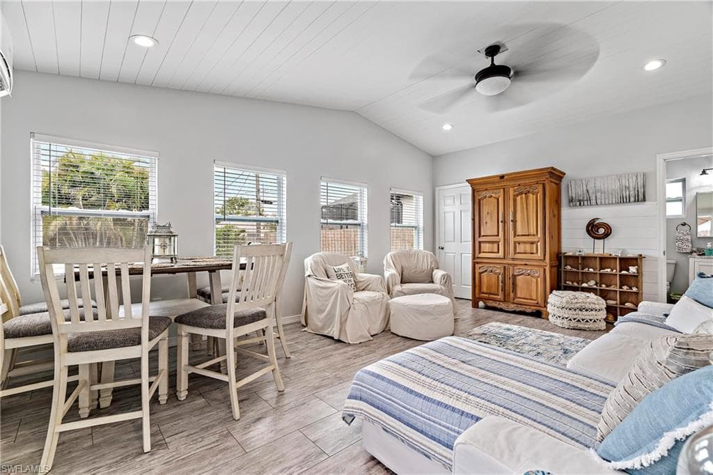 785 102nd AVE N NAPLES, FL 34108