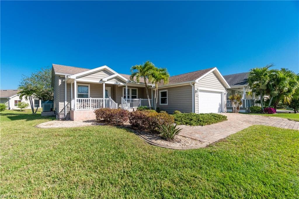 24843 Rio Villa Lakes CIR PUNTA GORDA, FL 33950