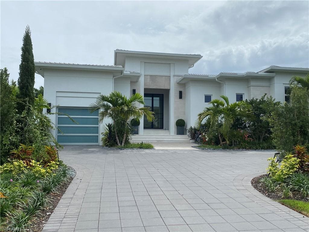 4220 Crayton RD NAPLES, FL 34103