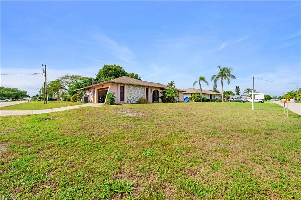 1812 10th ST CAPE CORAL, FL 33990