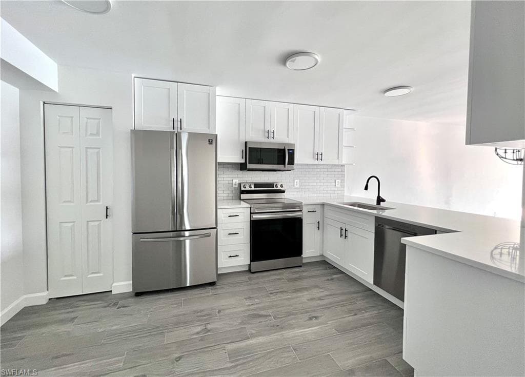 845 New Waterford DR Q-104 NAPLES, FL 34104