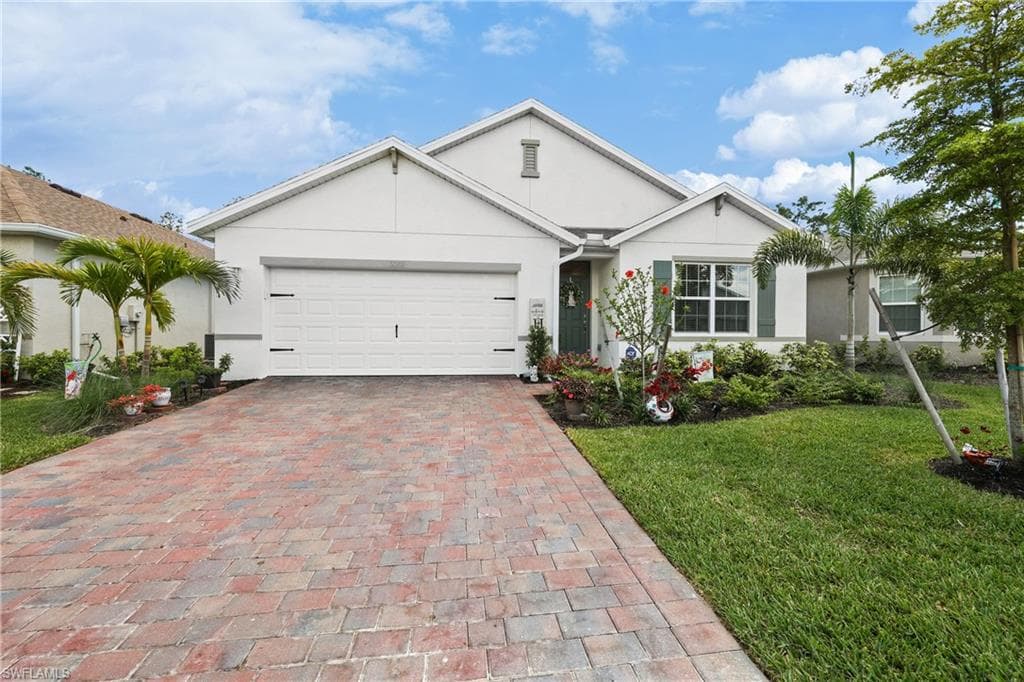 2208 Pigeon Plum WAY NORTH FORT MYERS, FL 33917