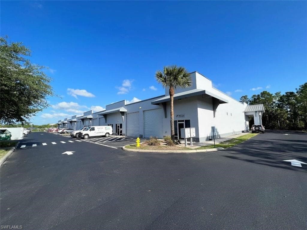 3945 Tollhouse DR NAPLES, FL 34114