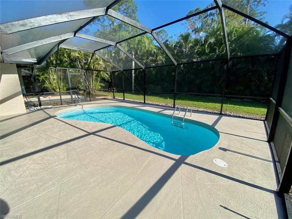 146 Versailles CIR NAPLES, FL 34112