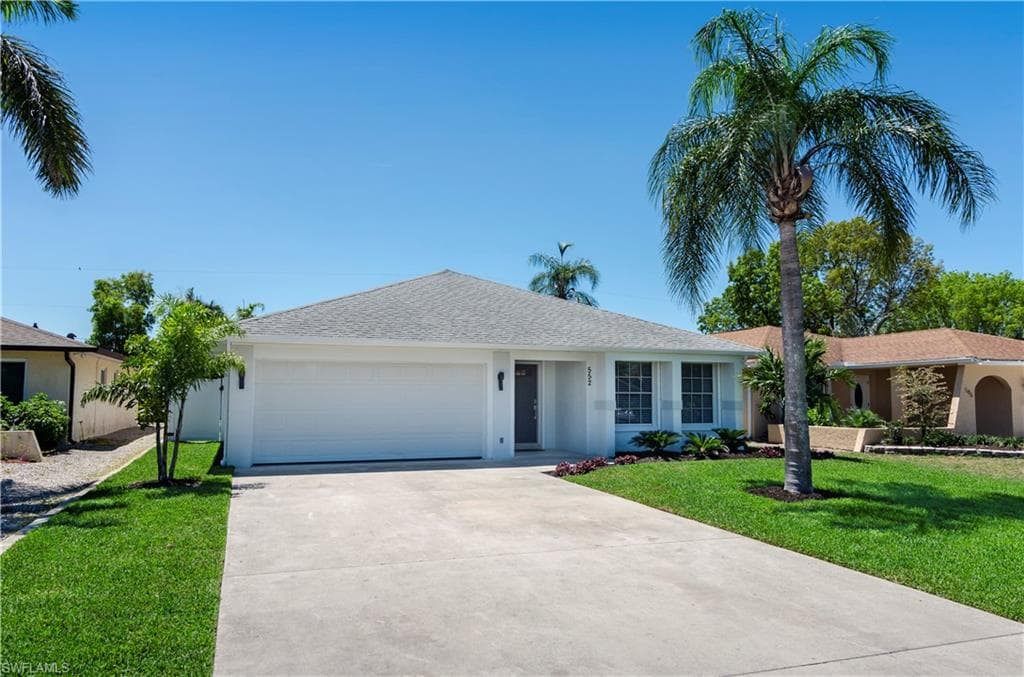 552 99th AVE N NAPLES, FL 34108