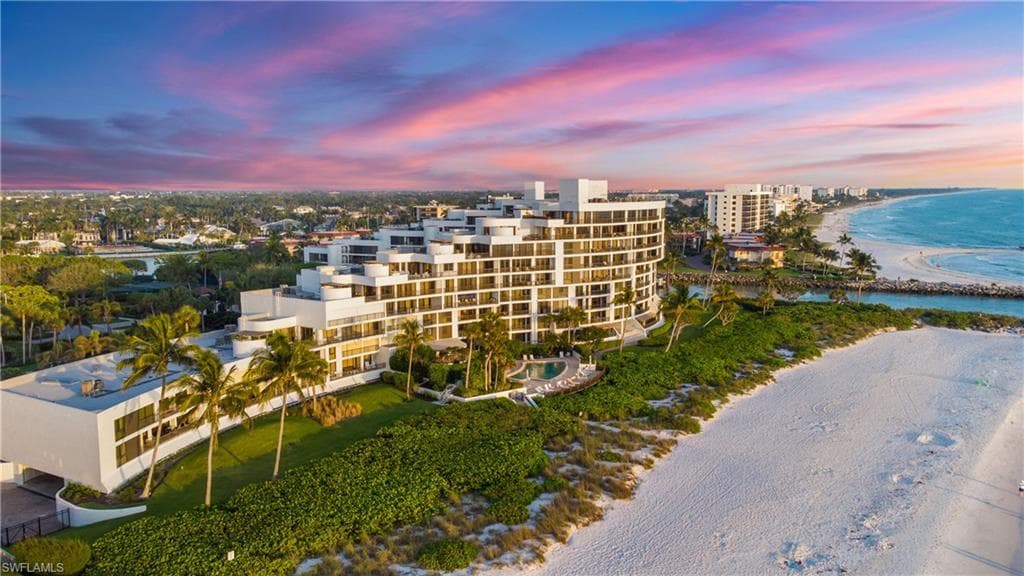 2316 Gulf Shore BLVD N NAPLES, FL 34103