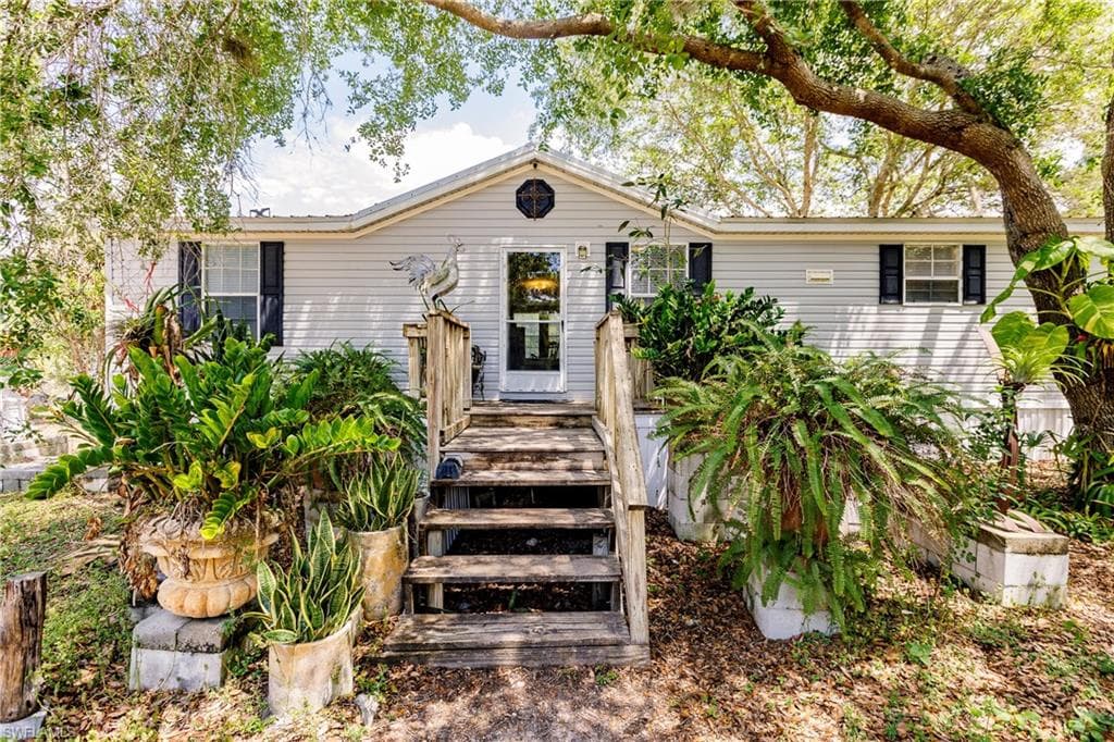 335 S Granja ST CLEWISTON, FL 33440
