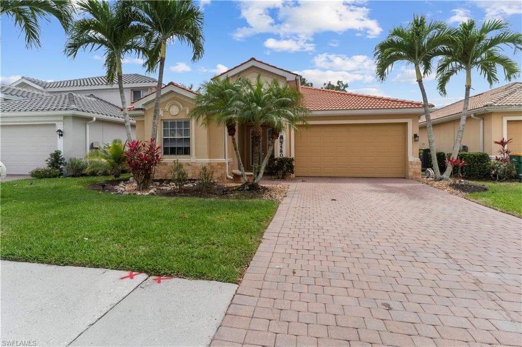5580 Lago Villaggio WAY NAPLES, FL 34104