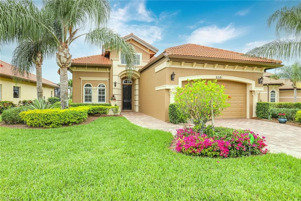6581 Caldecott DR NAPLES, FL 34113