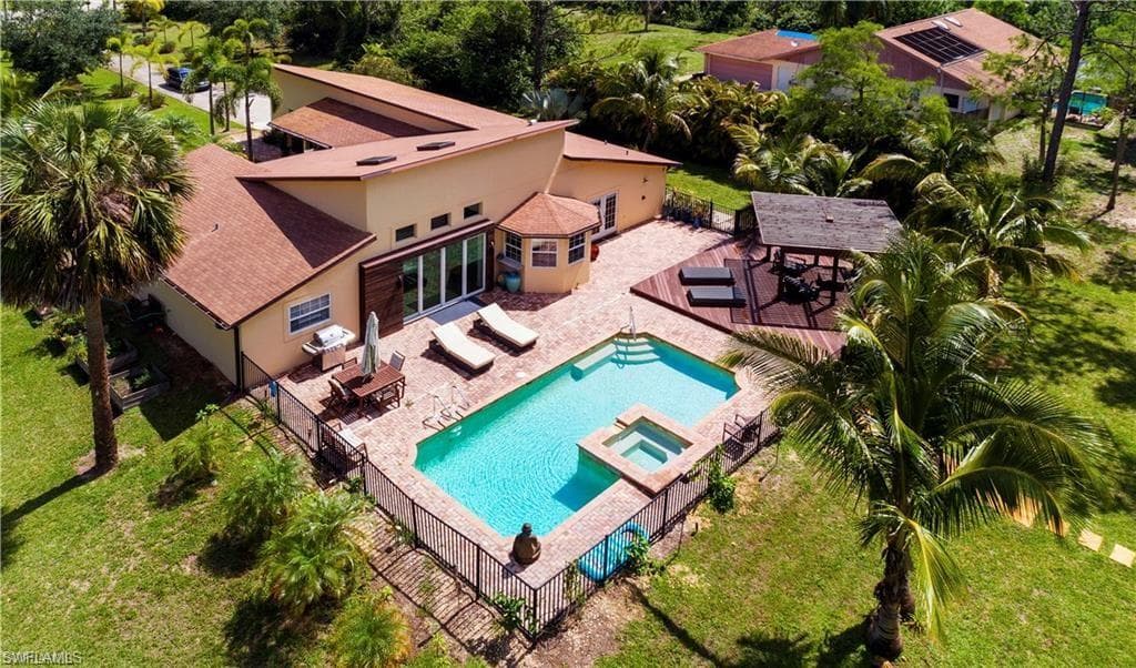 6060 Star Grass LN NAPLES, FL 34116