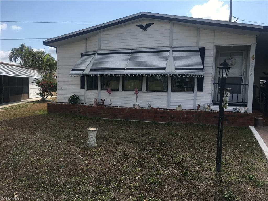 9116 Flamingo CIR NORTH FORT MYERS, FL 33903