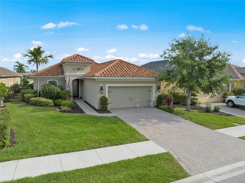 3700 Canopy CIR NAPLES, FL 34120