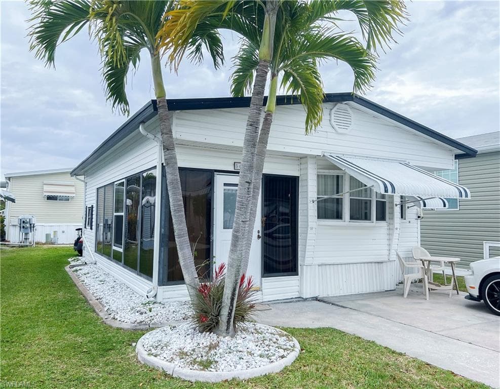 19681 Summerlin RD 542 FORT MYERS, FL 33908