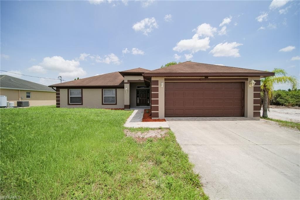 3307 10th ST W LEHIGH ACRES, FL 33971