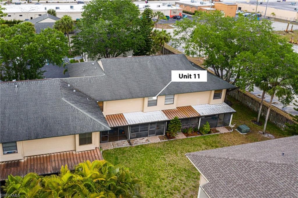 2121 Crystal DR 11 FORT MYERS, FL 33907