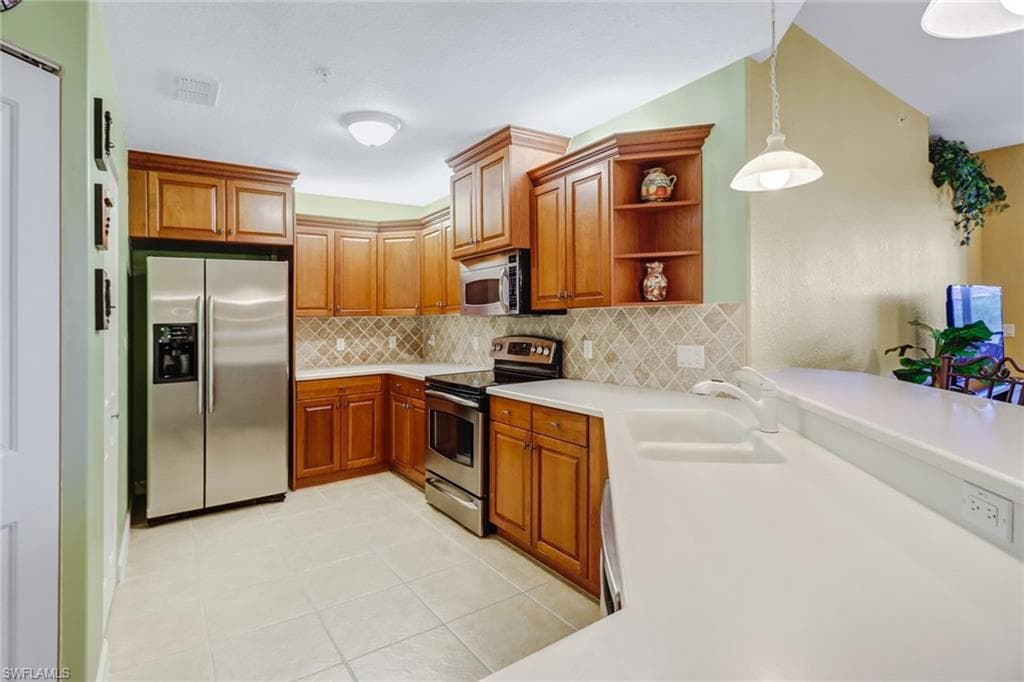 8581 Via Garibaldi CIR 203 ESTERO, FL 33928