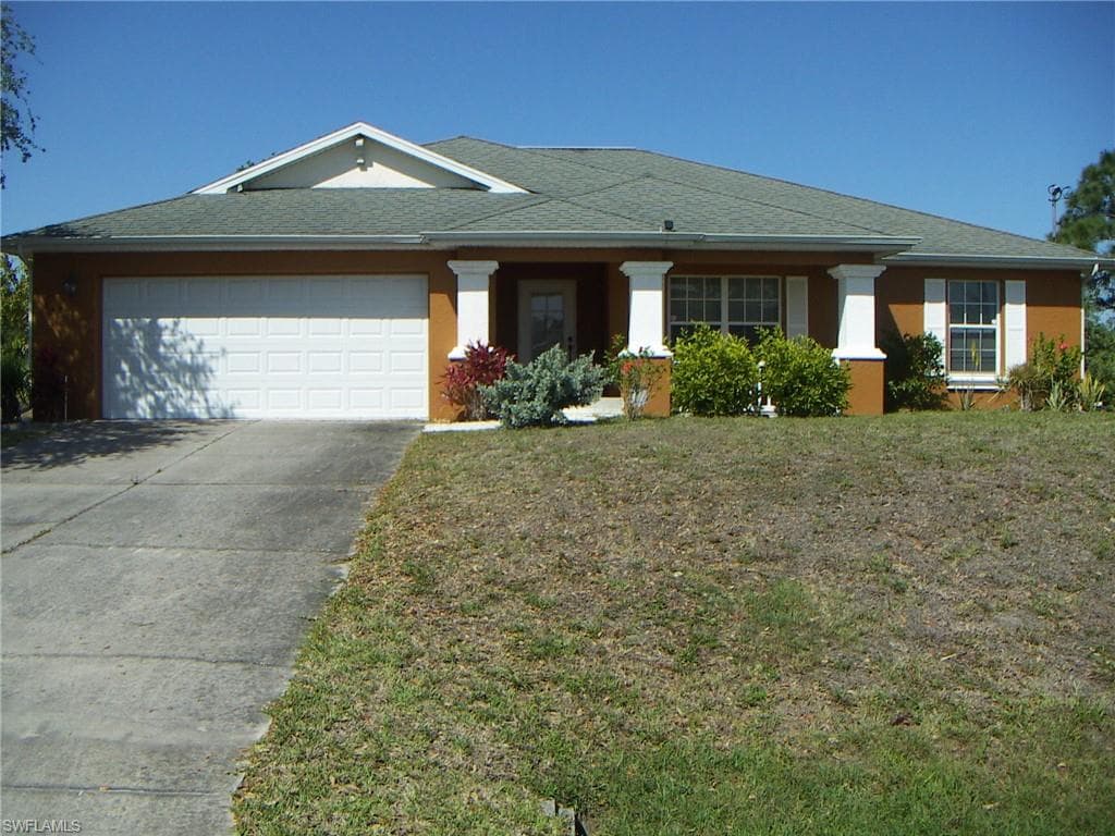 2528 NE 1st PL CAPE CORAL, FL 33909