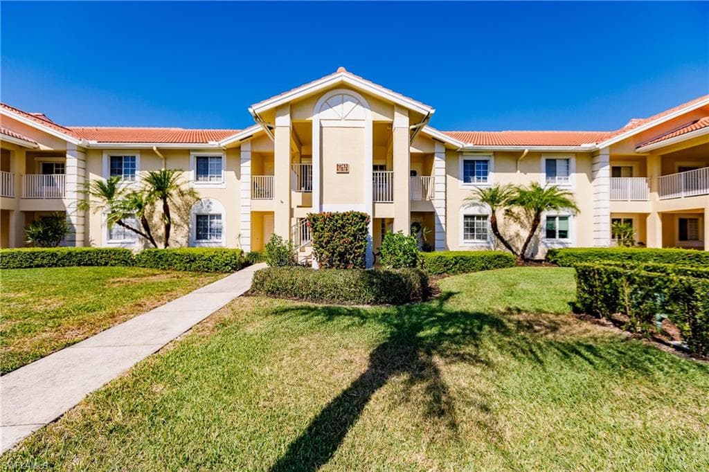 7743 Jewel LN 103 NAPLES, FL 34109