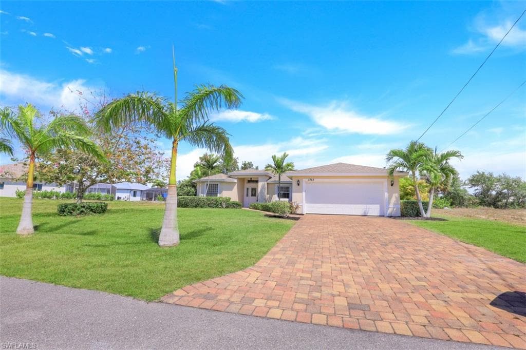 1723 SW 31st LN CAPE CORAL, FL 33914