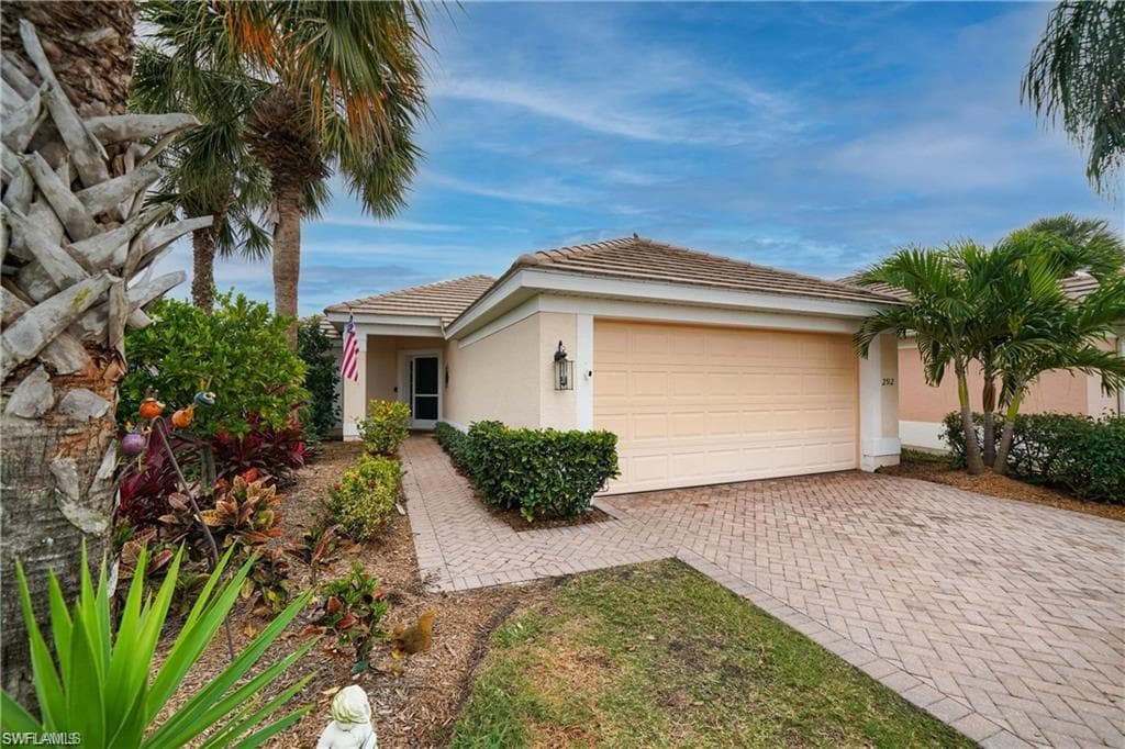 2512 Woodbourne PL CAPE CORAL, FL 33991