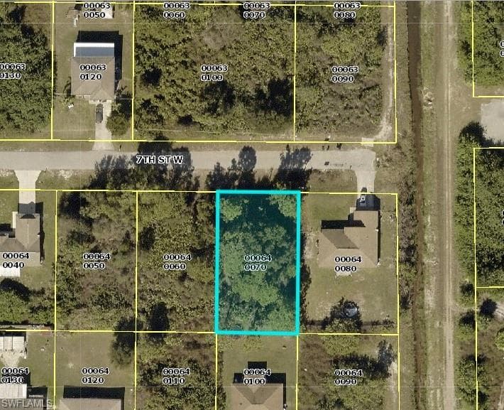 3103 7th ST W LEHIGH ACRES, FL 33971