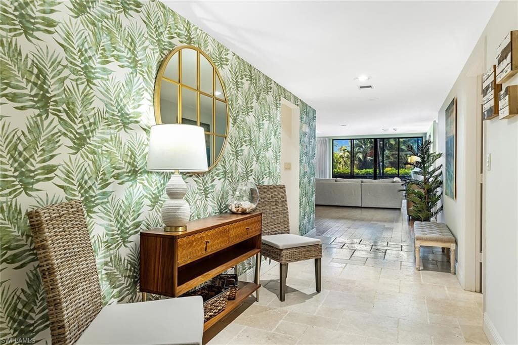6075 Pelican Bay BLVD 102 NAPLES, FL 34108