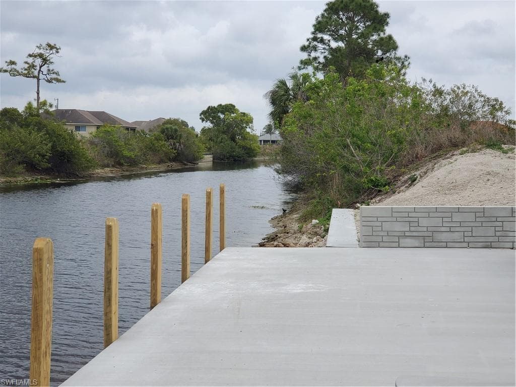 1613 NE 12th ST CAPE CORAL, FL 33909