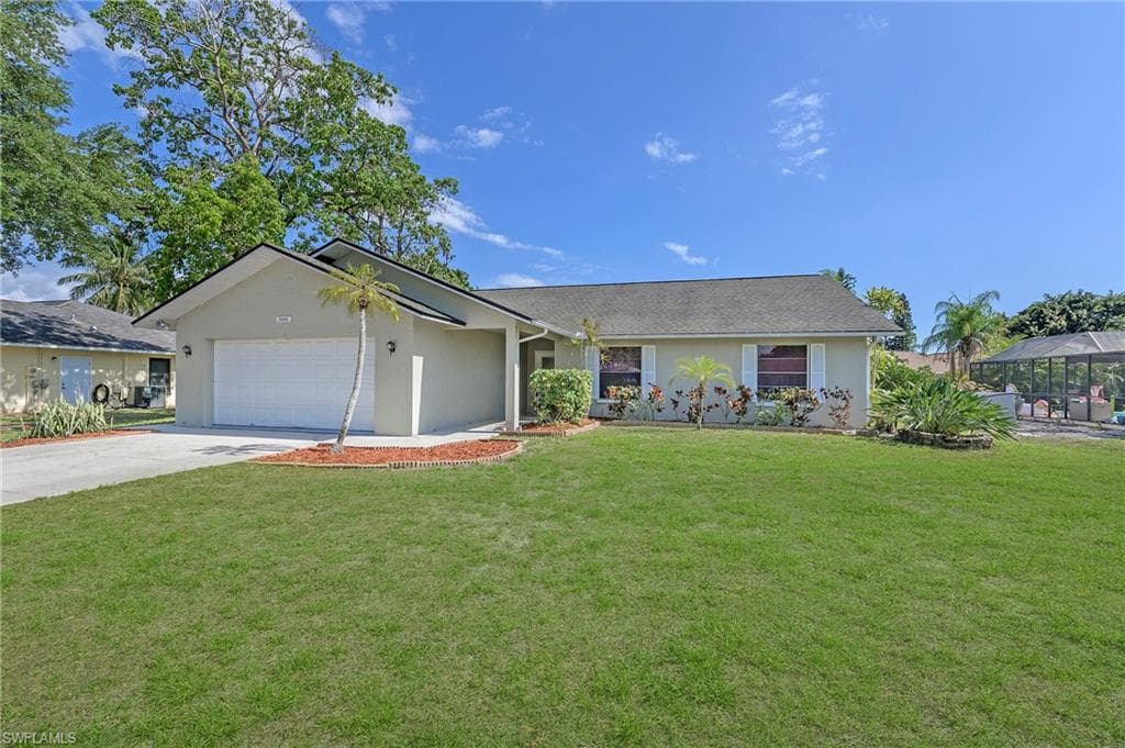 10266 Enoch LN BONITA SPRINGS, FL 34135