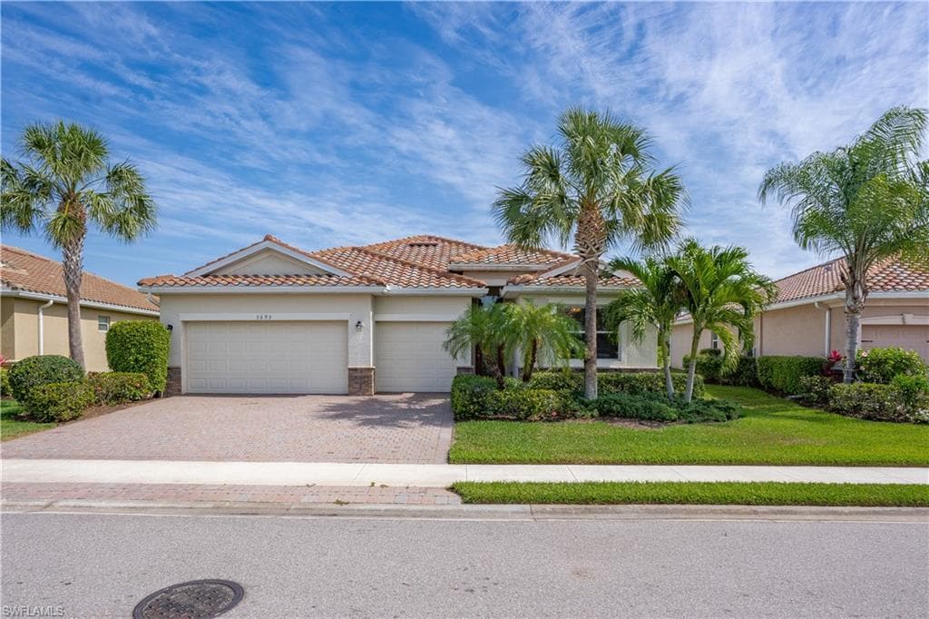 3693 Valle Santa CIR CAPE CORAL, FL 33909