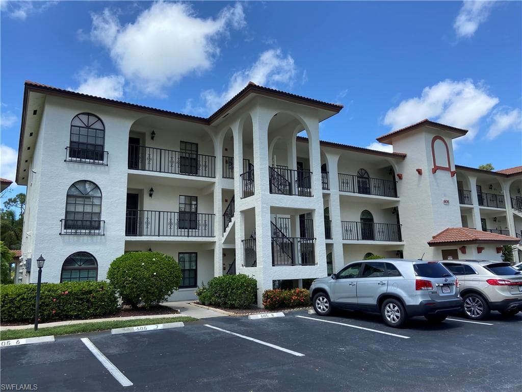 605 Augusta BLVD 11 NAPLES, FL 34113