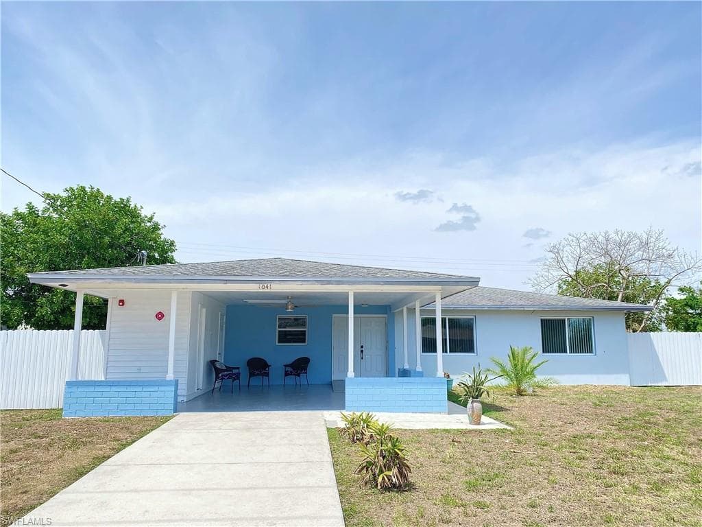 1041 NE Pine Island LN CAPE CORAL, FL 33909