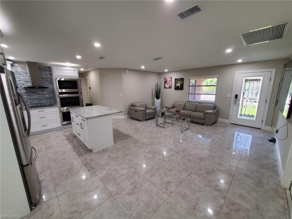 305 E 6th ST LEHIGH ACRES, FL 33972