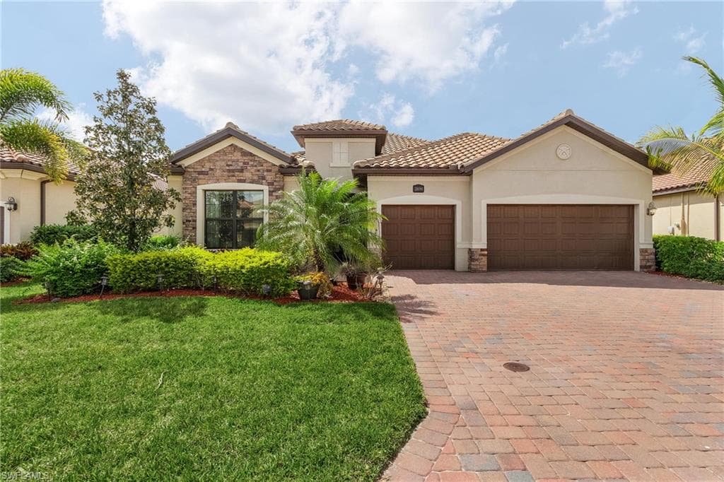 28094 Kerry CT BONITA SPRINGS, FL 34135
